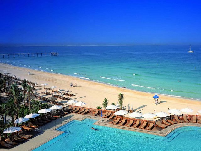 пляжный отель в ОАЭ