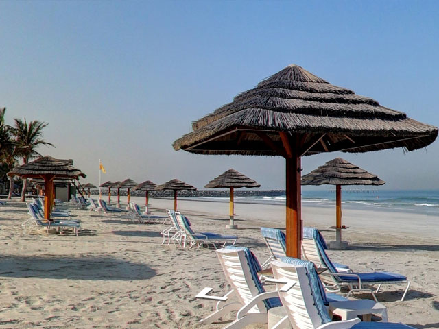 пляж отеля Ajman Kempinski 5* фото