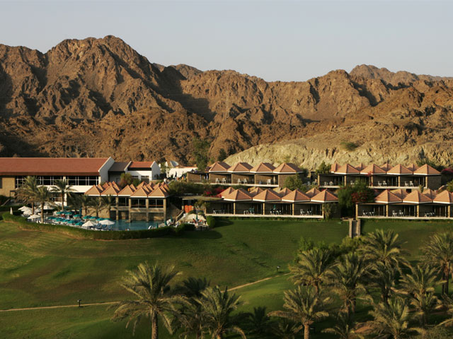 Пустынный отель Hatta Fort Hotel 4* в Дубай